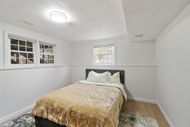 25 Porter Road, Chelmsford, MA 01824