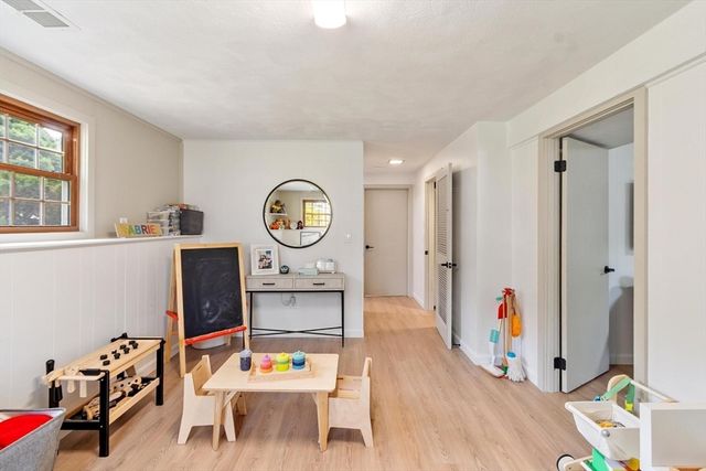 25 Porter Road, Chelmsford, MA 01824