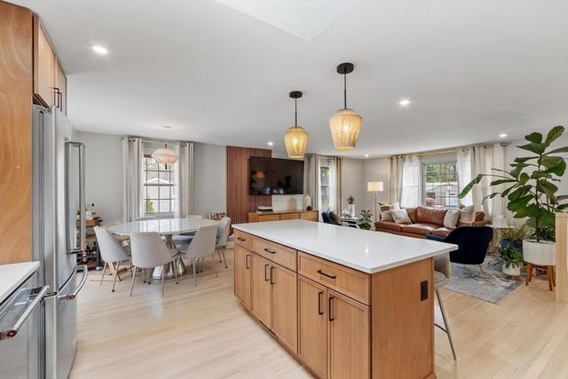 25 Porter Road, Chelmsford, MA 01824