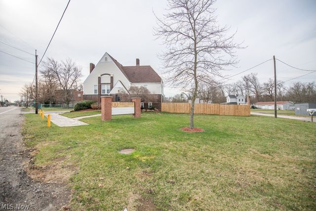 14760 Gaskill Drive NE, Alliance, OH 44601