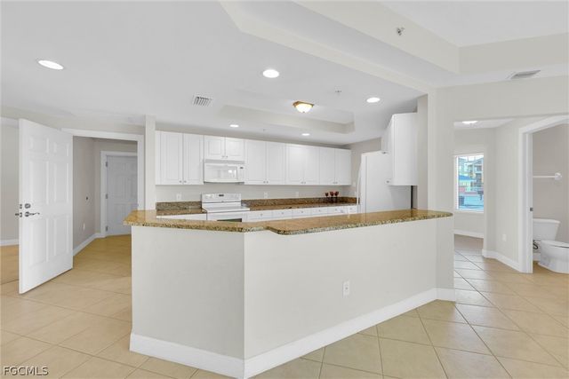 2745 1st ST 405, Fort Myers, FL 33916