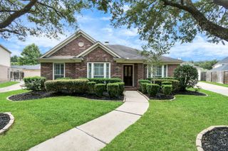 1922 Lake Arrowhead Drive, Richmond, TX 77406