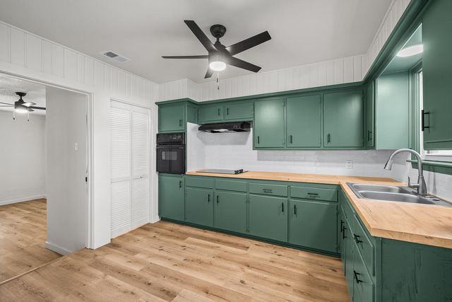 2712 37th Street, Lubbock, TX 79413