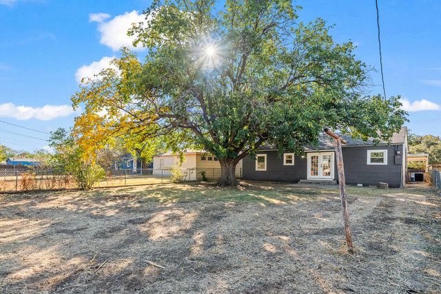 2712 37th Street, Lubbock, TX 79413