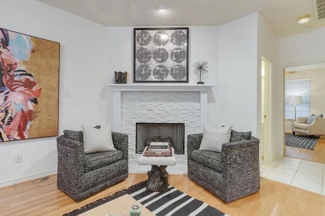 5882 Pecan Chase, Benbrook, TX 76132