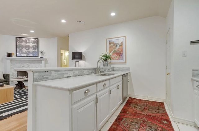 5882 Pecan Chase, Benbrook, TX 76132
