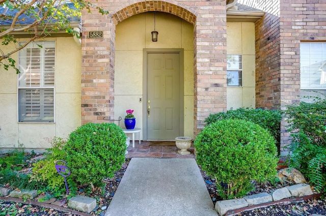 5882 Pecan Chase, Benbrook, TX 76132