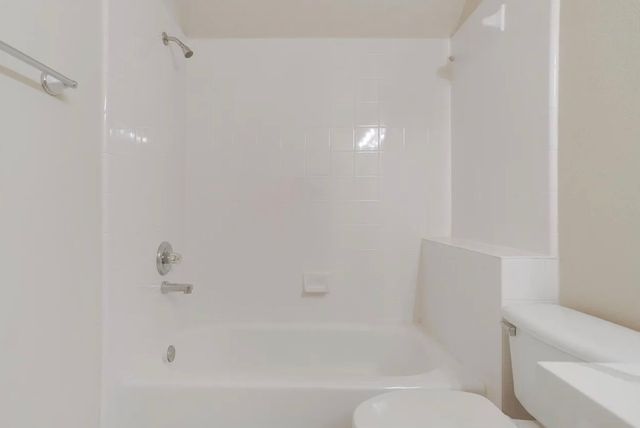 5882 Pecan Chase, Benbrook, TX 76132