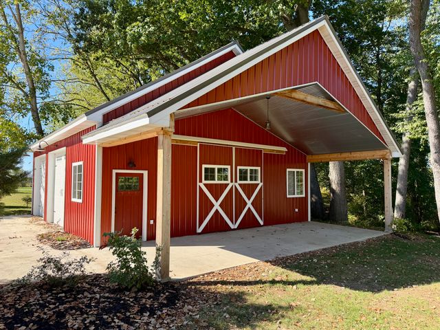 11445 F Drive S, Ceresco, MI 49033