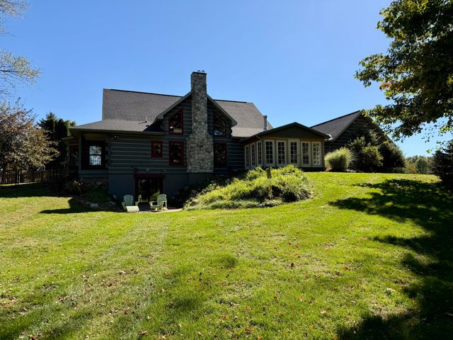 11445 F Drive S, Ceresco, MI 49033