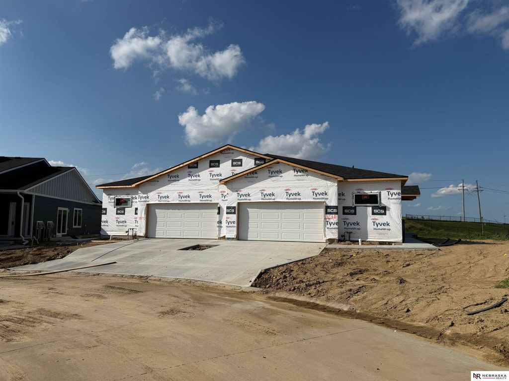 4572 Schilling Court, Bellevue, NE 68133
