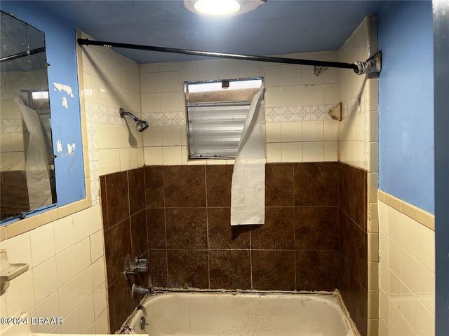 547 Division Street, Daytona Beach, FL 32114