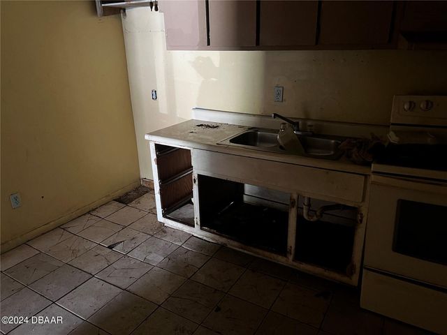 547 Division Street, Daytona Beach, FL 32114