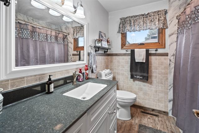 524 12th Avenue, Grinnell, IA 50112