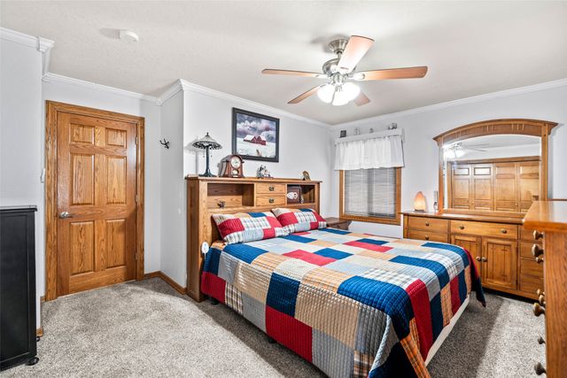 524 12th Avenue, Grinnell, IA 50112