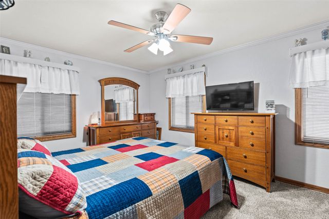 524 12th Avenue, Grinnell, IA 50112