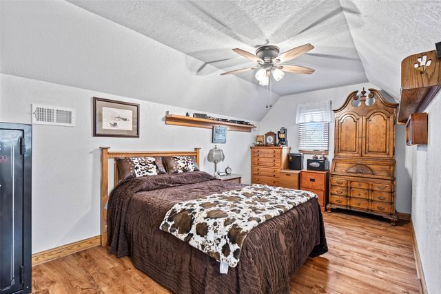 524 12th Avenue, Grinnell, IA 50112