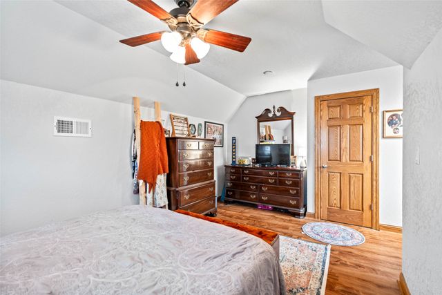 524 12th Avenue, Grinnell, IA 50112