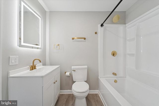 760 ASHBOURNE AVE, Lindenwold, NJ 08021