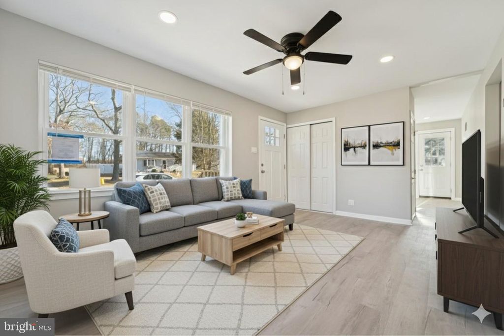 760 ASHBOURNE AVE, Lindenwold, NJ 08021