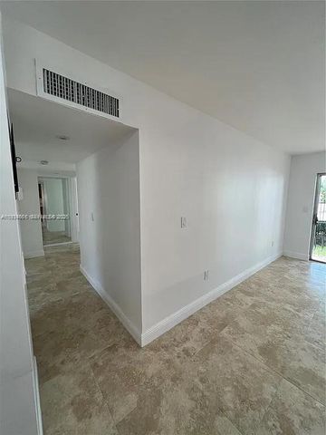 1478 NW 1st St 101, Miami, FL 33125