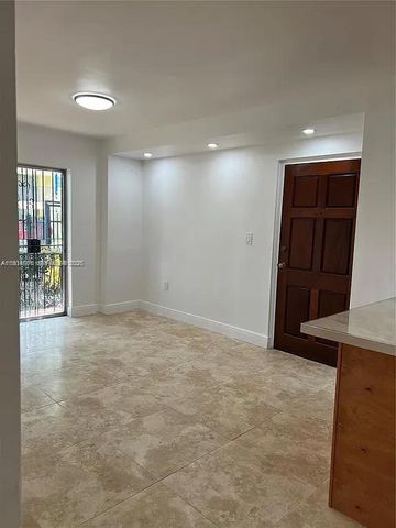 1478 NW 1st St 101, Miami, FL 33125