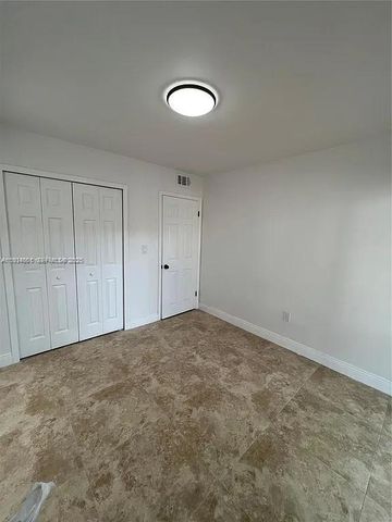 1478 NW 1st St 101, Miami, FL 33125