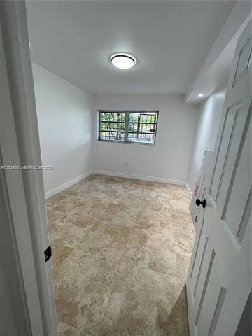 1478 NW 1st St 101, Miami, FL 33125