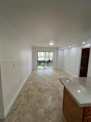 1478 NW 1st St 101, Miami, FL 33125