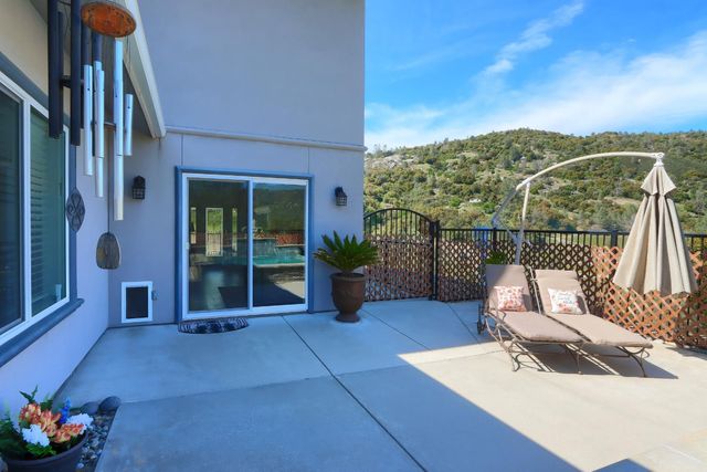 42038 Empty Creek, Oakhurst, CA 93644