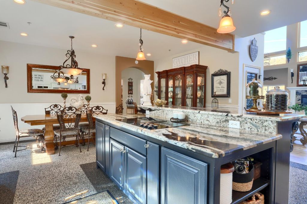 Image 25 of property listing at 42038 Empty Creek, Oakhurst, CA 93644