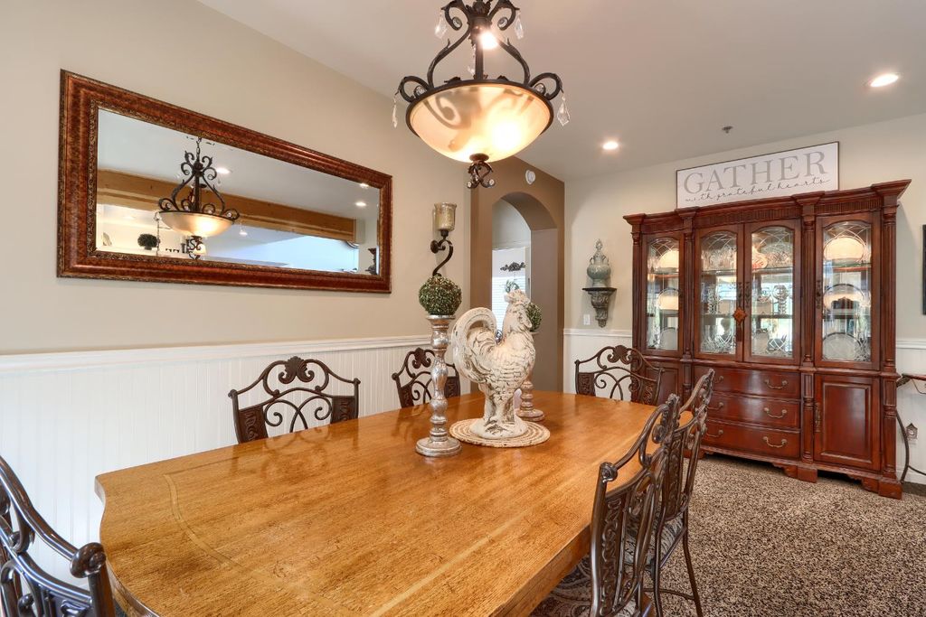 Image 26 of property listing at 42038 Empty Creek, Oakhurst, CA 93644