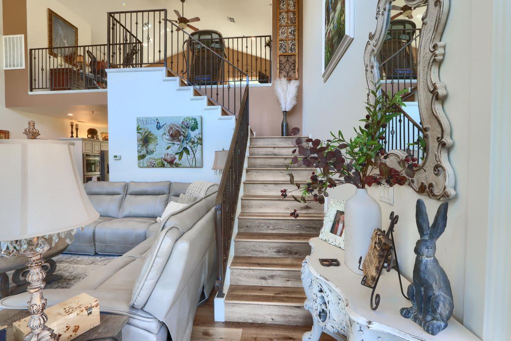 Image 34 of property listing at 42038 Empty Creek, Oakhurst, CA 93644