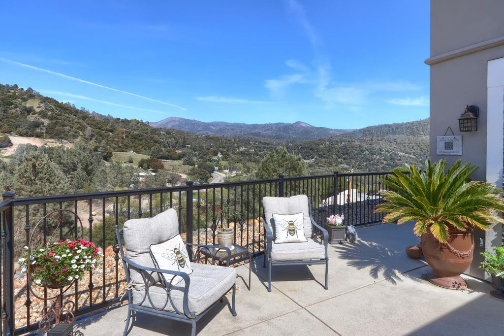 Image 52 of property listing at 42038 Empty Creek, Oakhurst, CA 93644