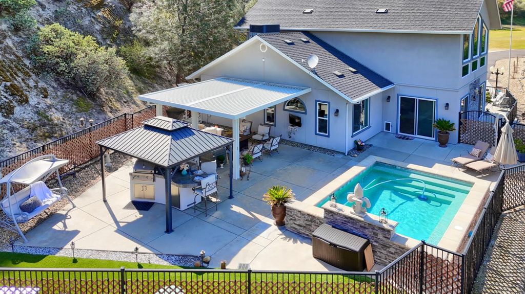 Image 53 of property listing at 42038 Empty Creek, Oakhurst, CA 93644