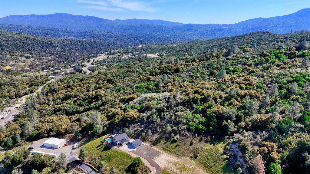 Image 61 of property listing at 42038 Empty Creek, Oakhurst, CA 93644