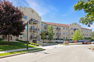 N51W34861 Wisconsin AVENUE #1120, Okauchee, WI 53069