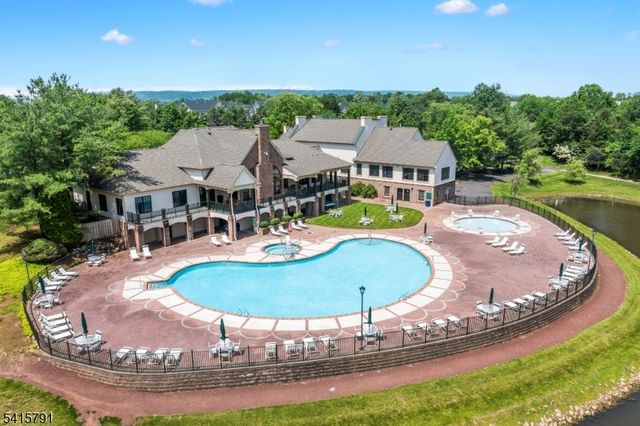 203 Rhoads Dr, Montgomery Twp., NJ 08502