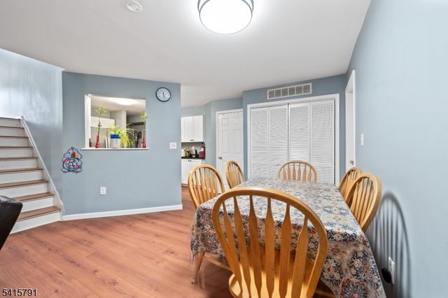 203 Rhoads Dr, Montgomery Twp., NJ 08502