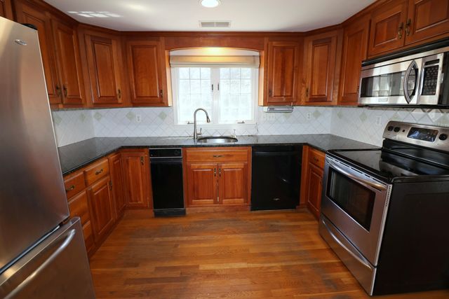 43 Palmer Lane, East Dennis, MA 02641