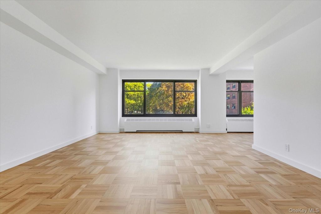 21-15 34th Avenue 3A, Astoria, NY 11106