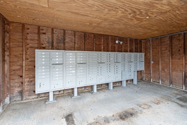 311 Pawtucket Blvd 29, Lowell, MA 01854