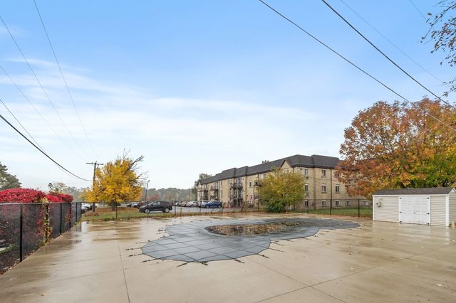 311 Pawtucket Blvd 29, Lowell, MA 01854