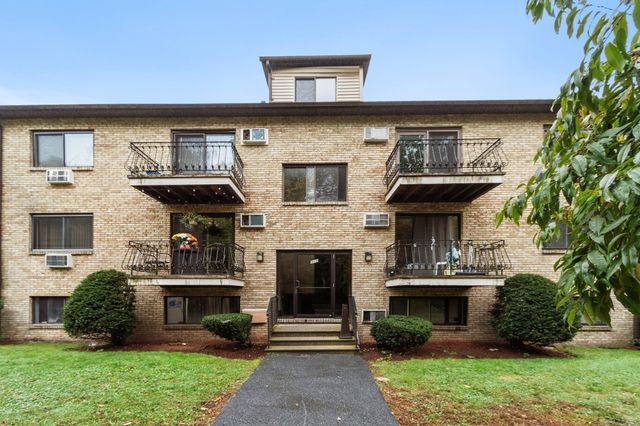 311 Pawtucket Blvd 29, Lowell, MA 01854