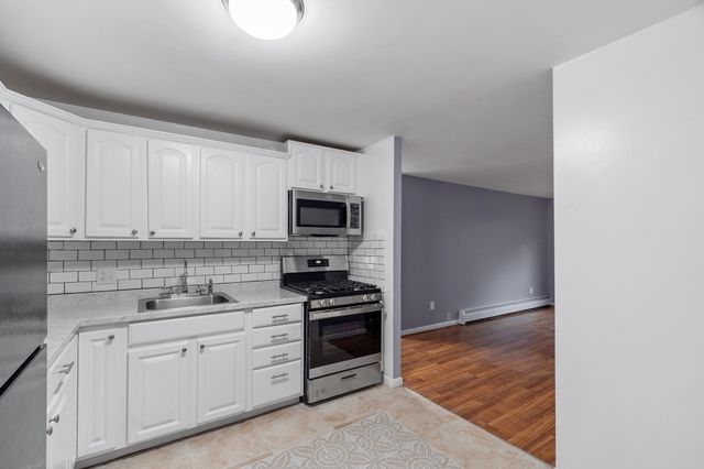 311 Pawtucket Blvd 29, Lowell, MA 01854