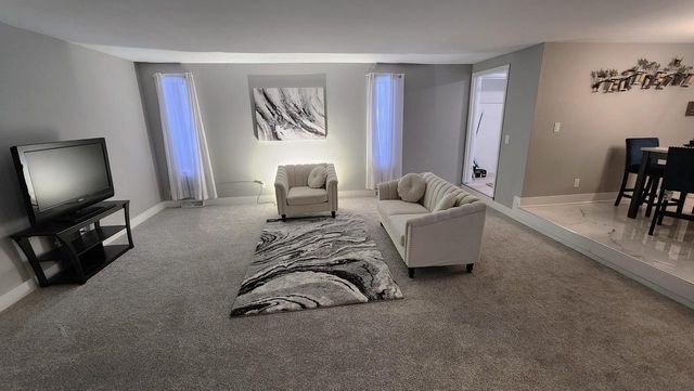 13975 W Lisbon ROAD, Brookfield, WI 53005