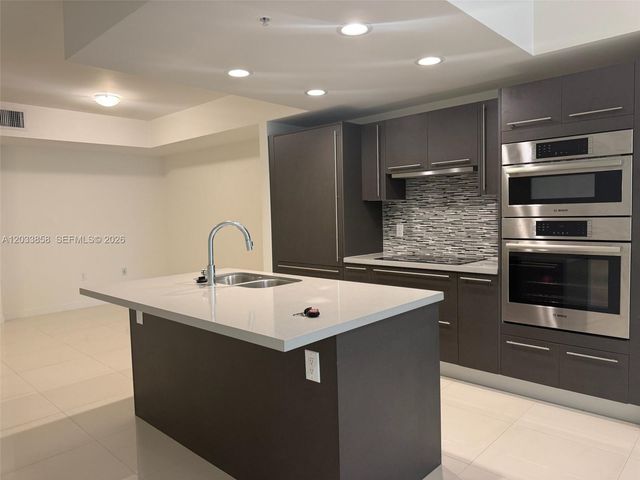 7825 NW 107th Ave 218, Doral, FL 33178
