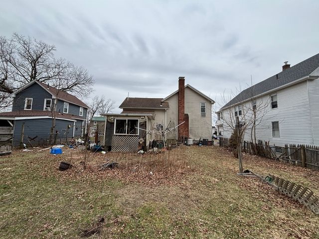 55 Fuller St, Chicopee, MA 01020