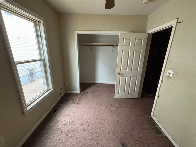 55 Fuller St, Chicopee, MA 01020