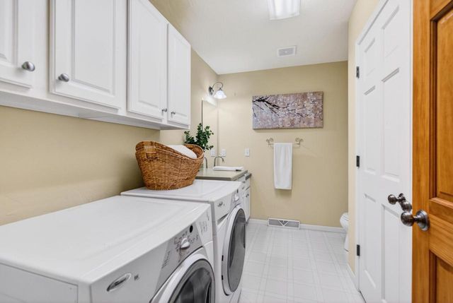 N262 EASTOWNE LANE, Appleton, WI 54915